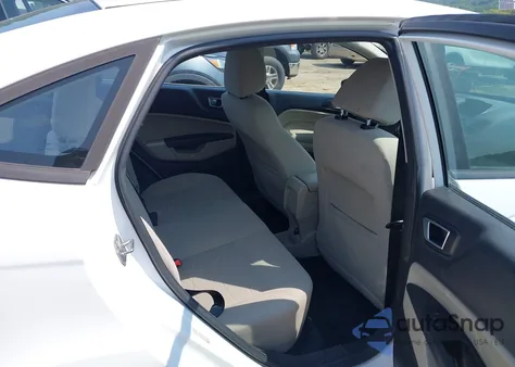 2015 Ford Fiesta Se из США, поврежденный, VIN 3FADP4BJXFM108387